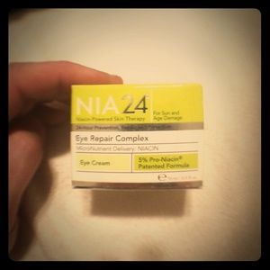Nia 24 eye repair complex